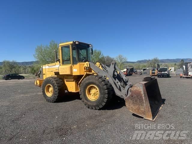 Volvo L70D Фронтальні навантажувачі