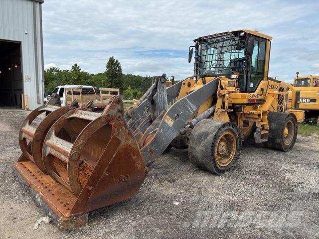 Volvo L70F Фронтальні навантажувачі