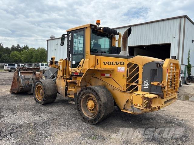 Volvo L70F Фронтальні навантажувачі