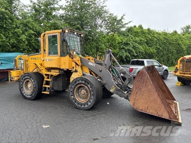 Volvo L90E Фронтальні навантажувачі