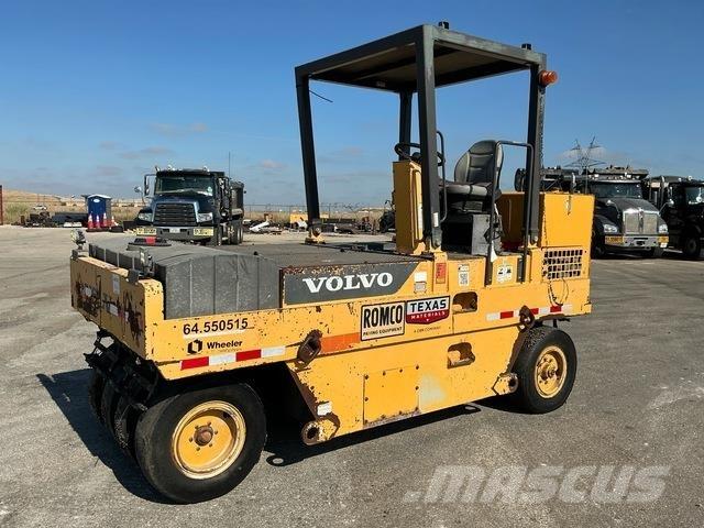 Volvo PT125 Пневматичні катки