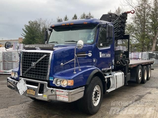 Volvo VHD Вантажівки / спеціальні