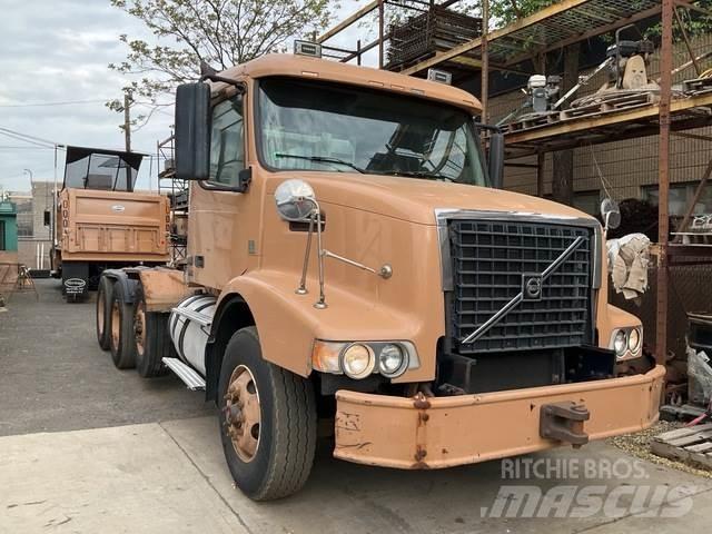 Volvo VHD Тягачі