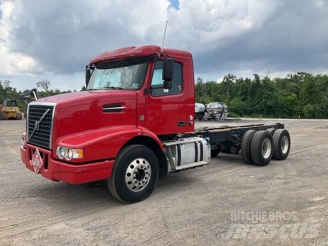 Volvo VHD64B Кабіни