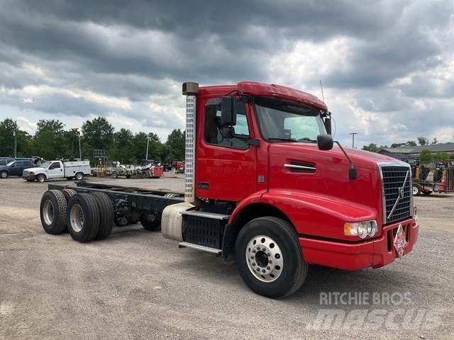 Volvo VHD64B Кабіни