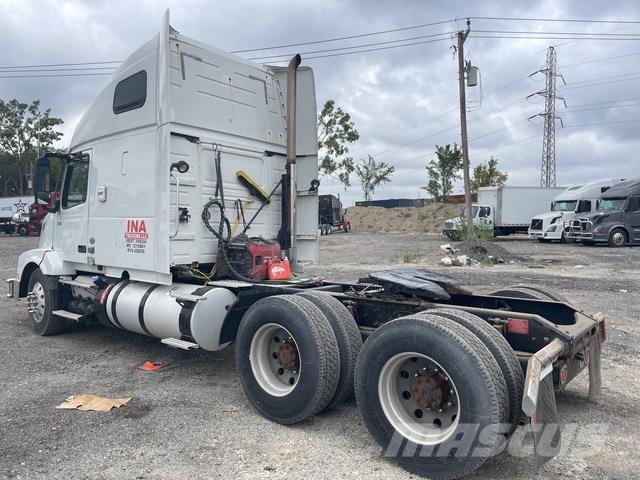 Volvo VLN670 Тягачі