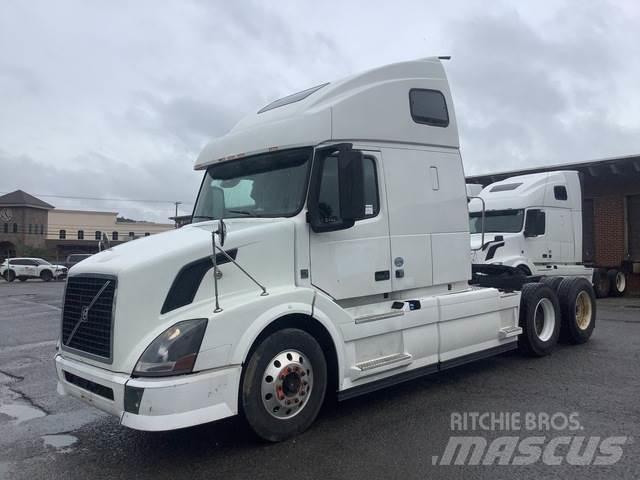 Volvo VNL Тягачі