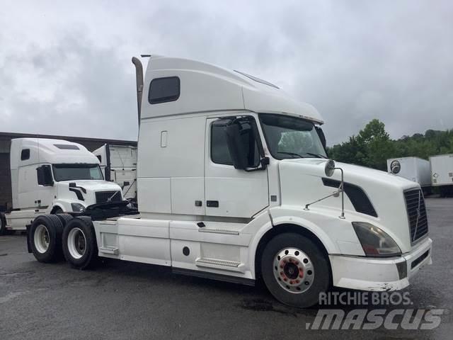 Volvo VNL Тягачі