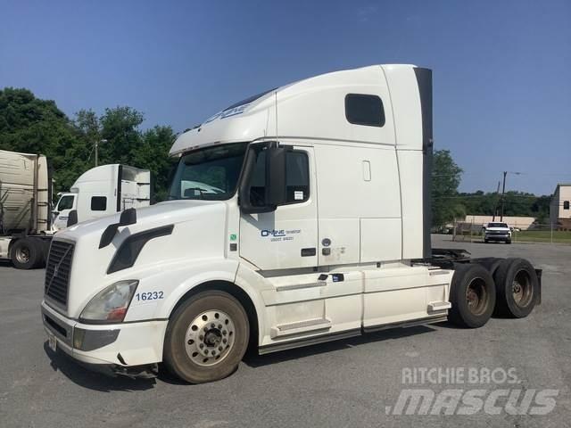 Volvo VNL Тягачі
