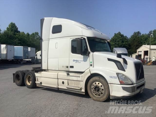 Volvo VNL Тягачі