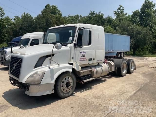 Volvo VNL Тягачі