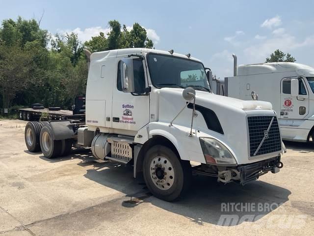Volvo VNL Тягачі