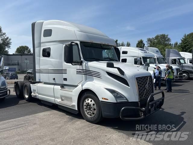 Volvo VNL Тягачі