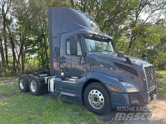 Volvo VNL Тягачі