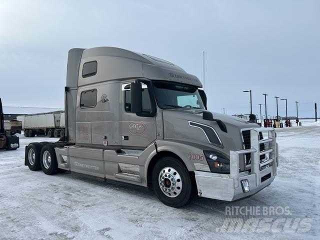 Volvo VNL Тягачі