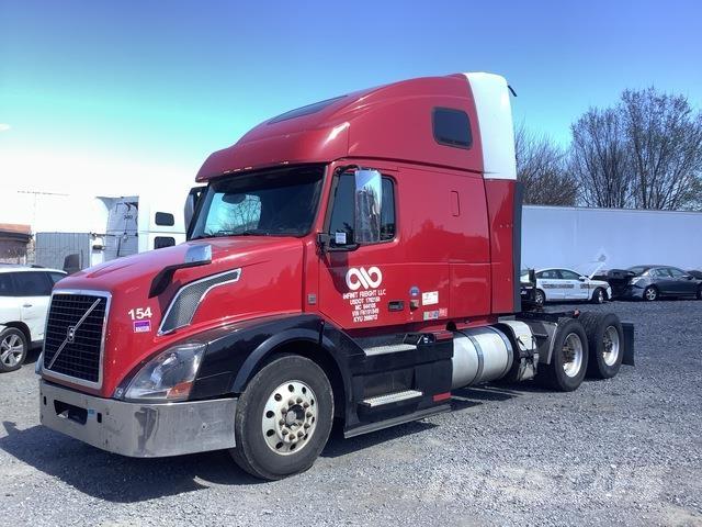 Volvo VNL Тягачі