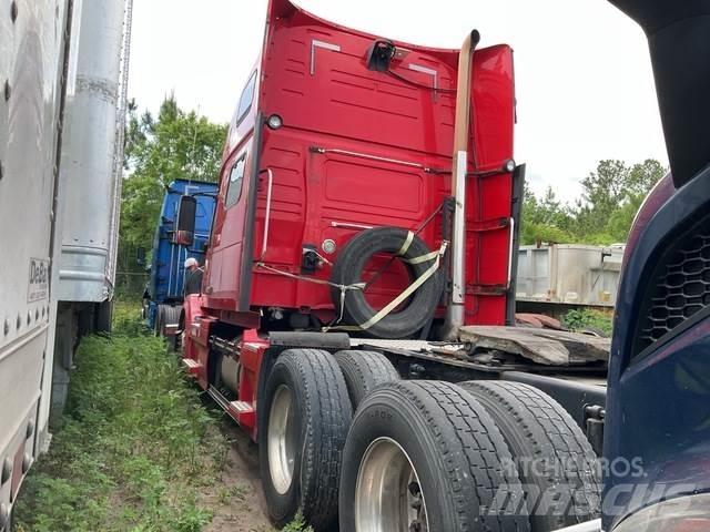 Volvo VNL Тягачі