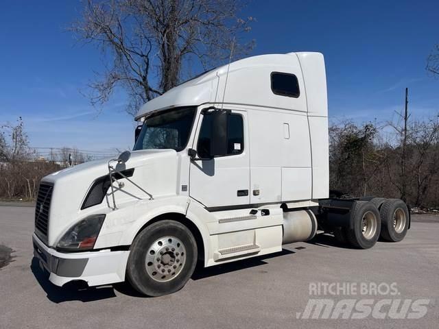 Volvo VNL Тягачі