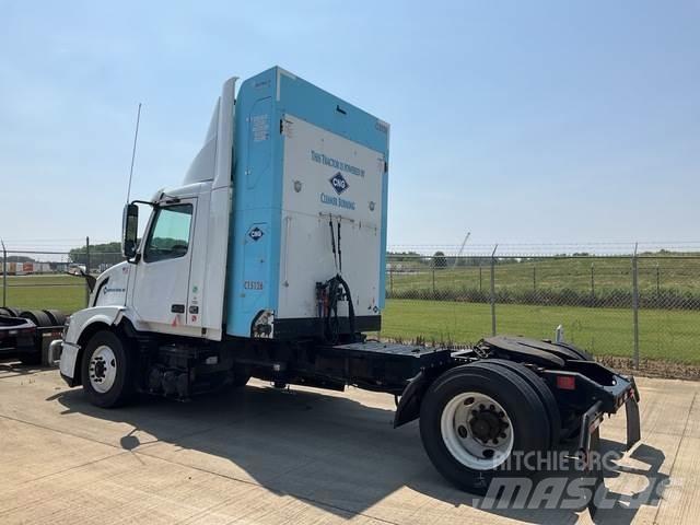 Volvo VNL Тягачі