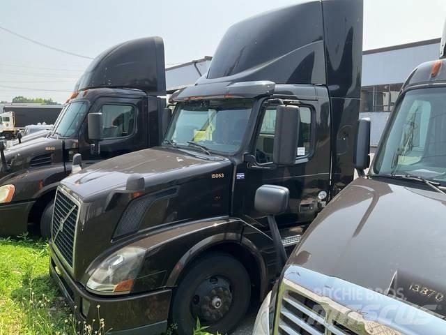 Volvo VNL Тягачі