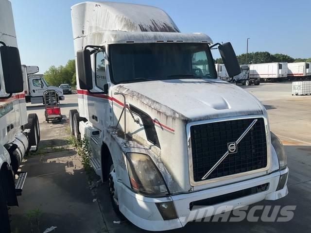 Volvo VNL Тягачі
