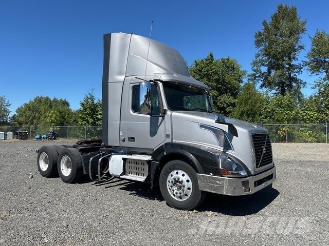Volvo VNL Тягачі