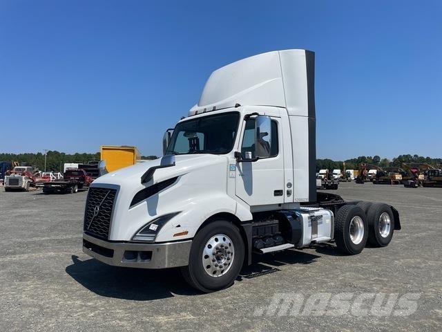 Volvo VNL Тягачі
