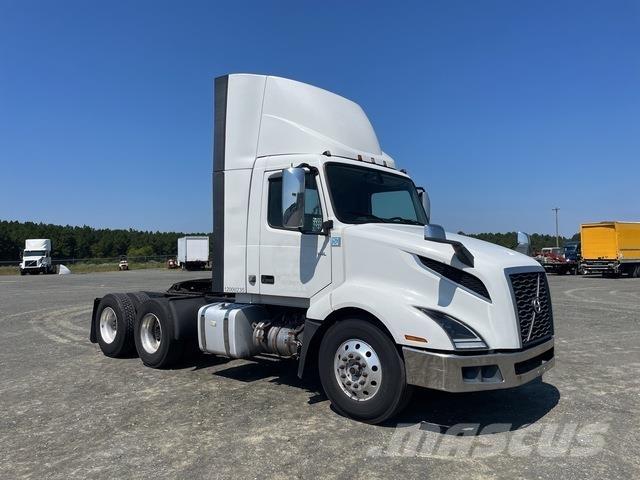 Volvo VNL Тягачі