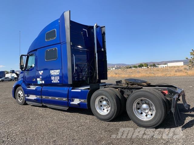 Volvo VNL Тягачі