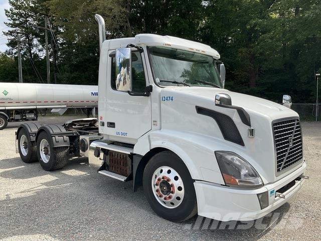 Volvo VNL Тягачі