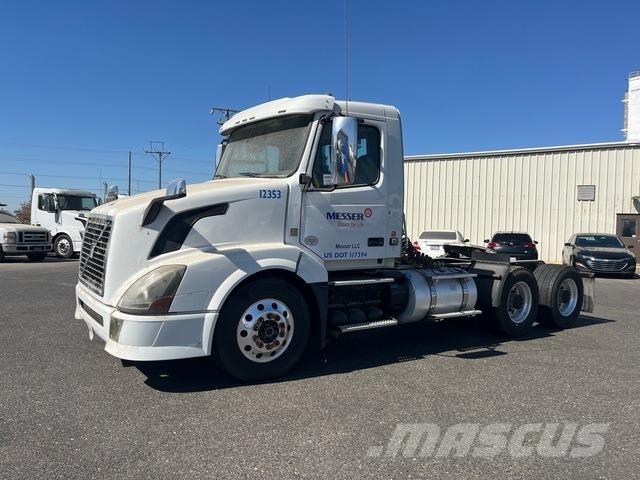 Volvo VNL Тягачі