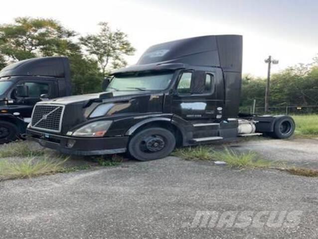 Volvo VNL Тягачі
