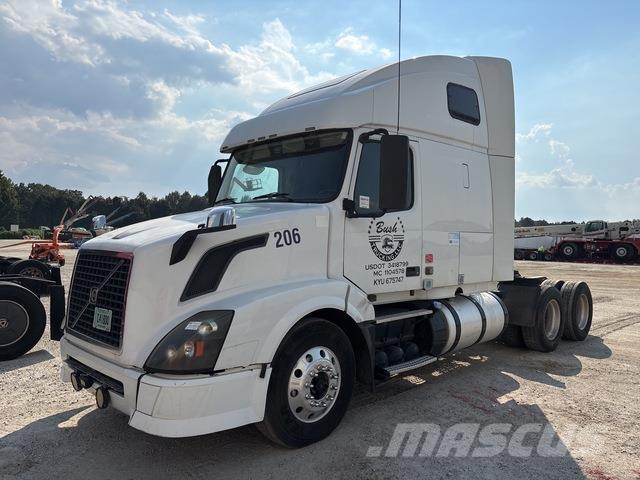 Volvo VNL Тягачі