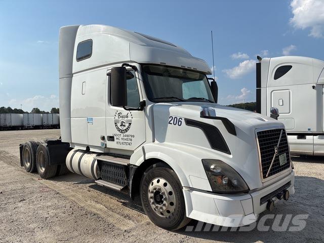 Volvo VNL Тягачі