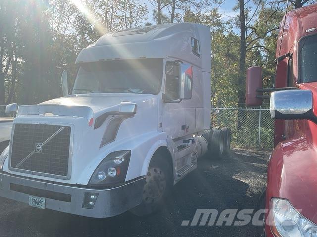 Volvo VNL Тягачі