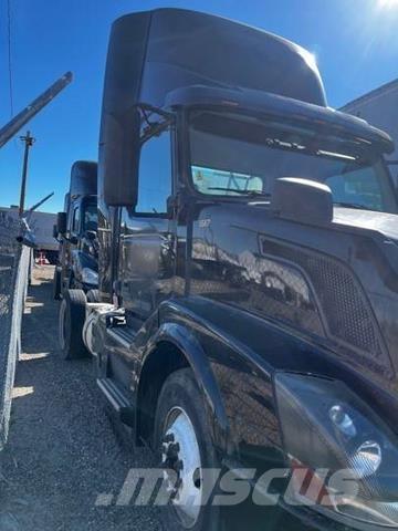 Volvo VNL Тягачі