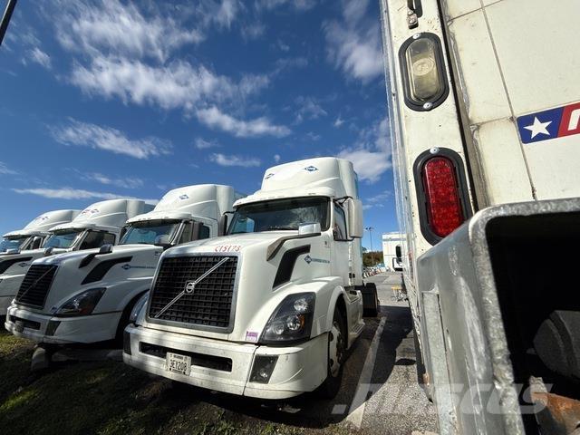 Volvo VNL Тягачі