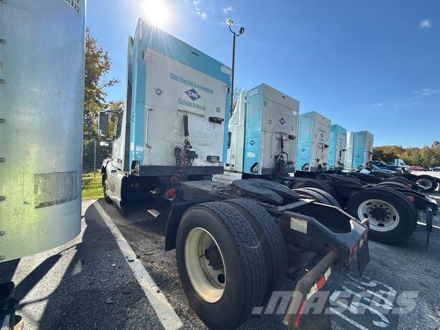 Volvo VNL Тягачі