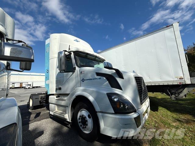 Volvo VNL Тягачі