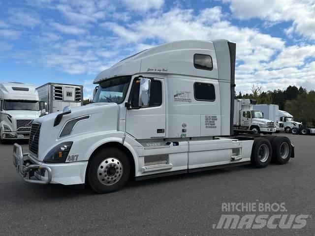 Volvo VNL 780 Тягачі