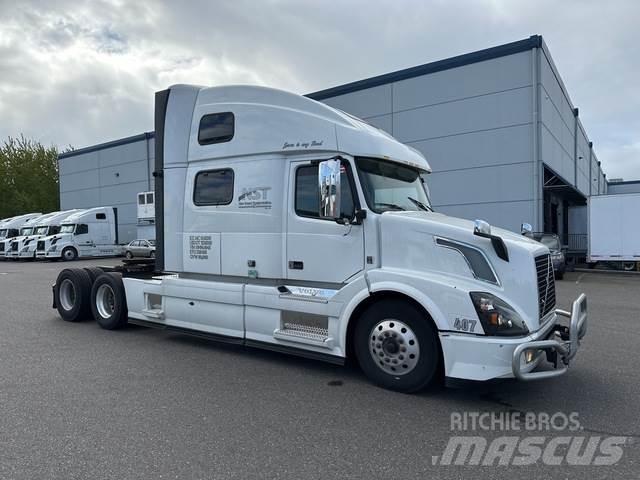 Volvo VNL 780 Тягачі