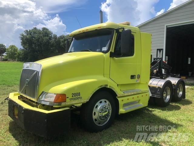 Volvo VNL64T Тягачі