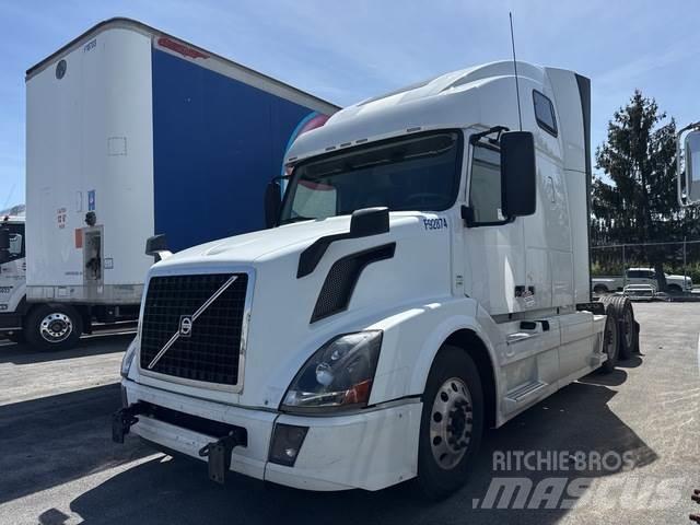 Volvo VNL64T Тягачі