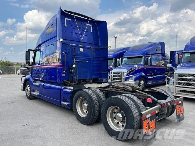 Volvo VNL760 Тягачі