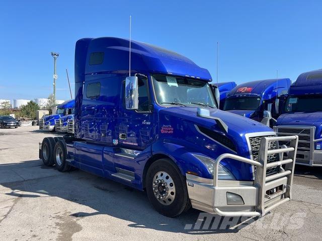 Volvo VNL760 Тягачі