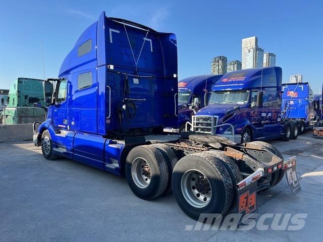Volvo VNL760 Тягачі