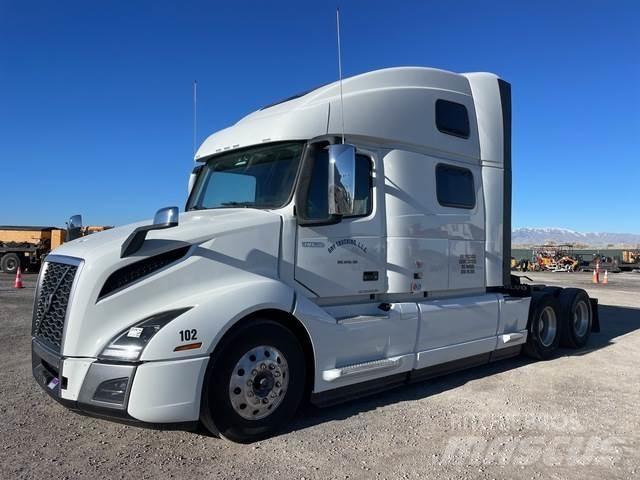 Volvo VNL860 Тягачі