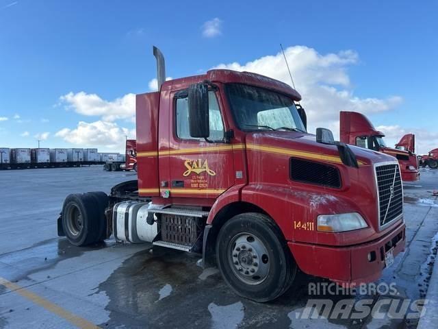 Volvo VNM Тягачі