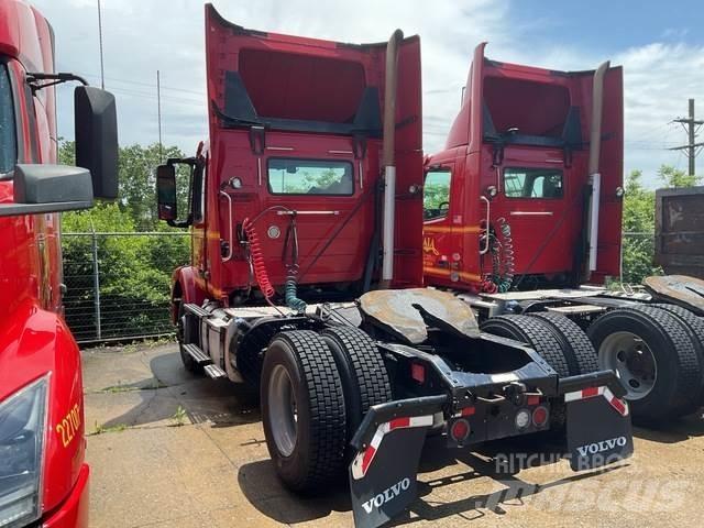Volvo VNM Тягачі