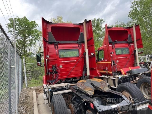 Volvo VNM Тягачі